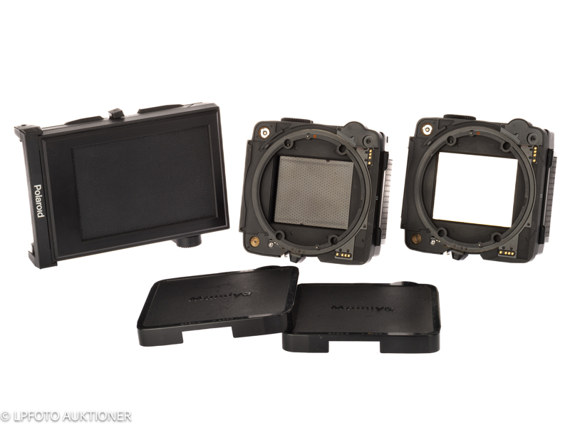 Lot with three film backs for Mamiya RZ67