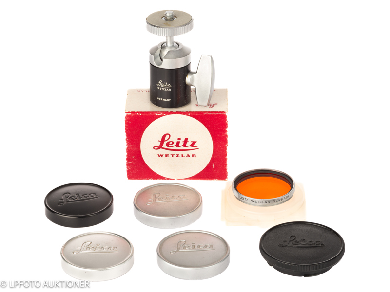 Lot with Leica accessories