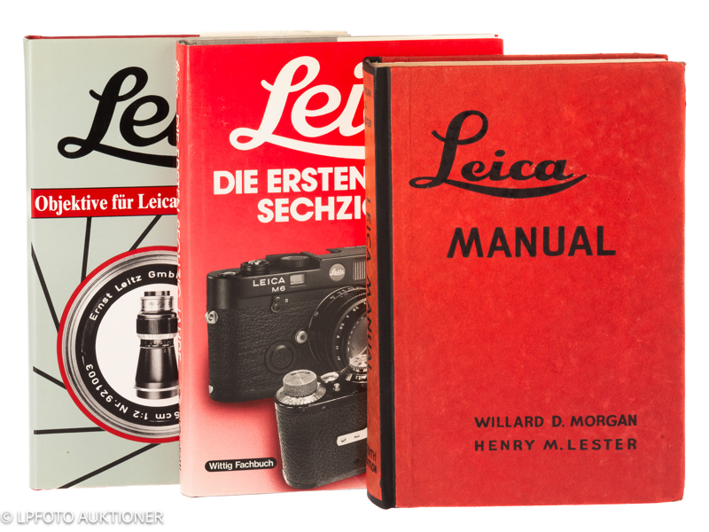 Lot with Leica litterature