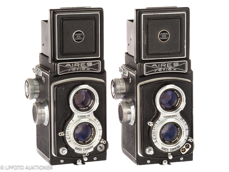 Lot with two Aires Reflex