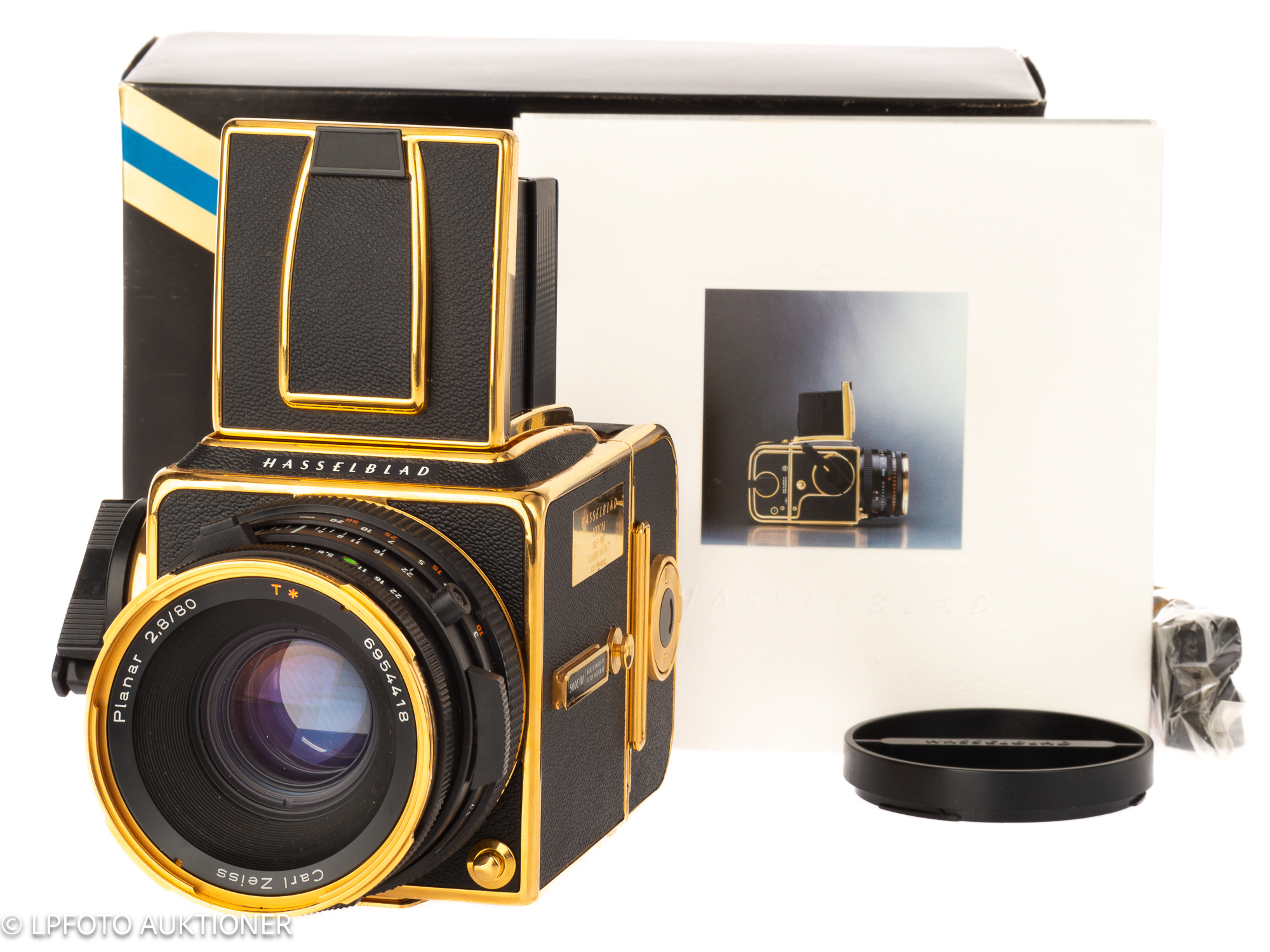 Hasselblad 500C/M ''Gold Exclusive'' No.0677 | Auction lpfoto.se