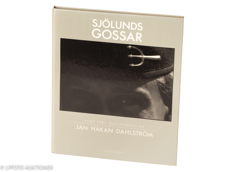 Jan Håkan Dahlström. Sjölunds gossar: Bilder från kustjägarskolan