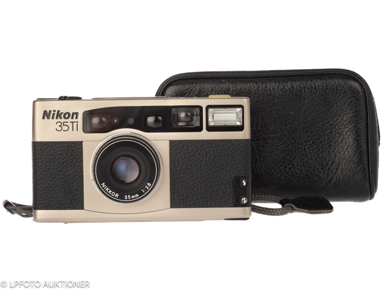 Nikon 35Ti No.US4001735