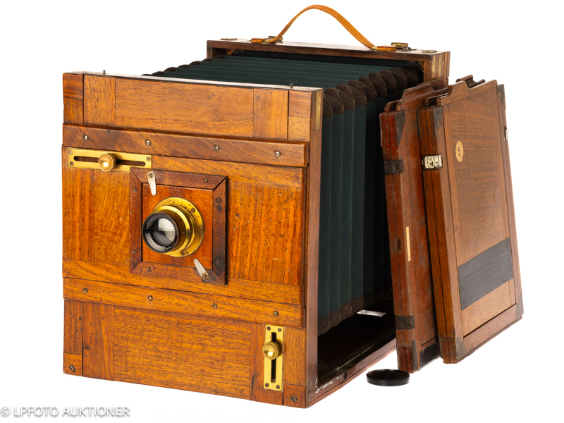 Tailboard Camera No.1073