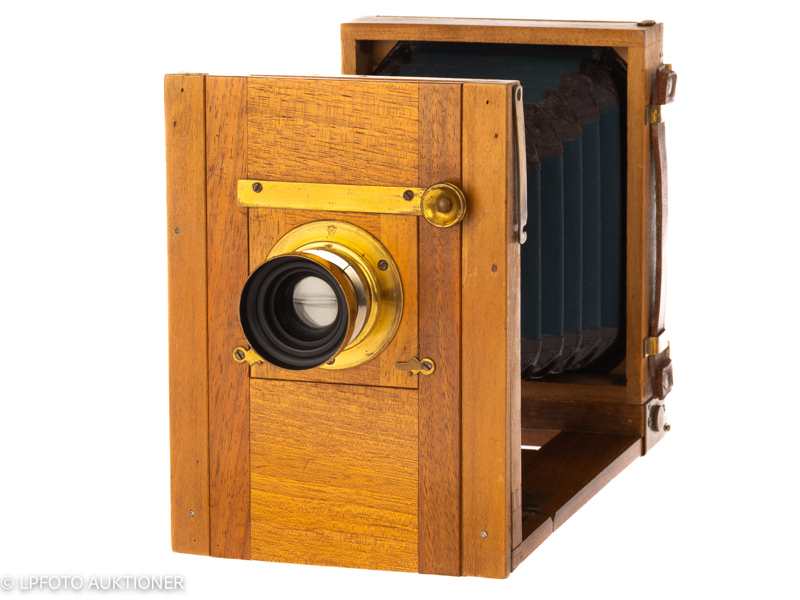 Tailboard Camera No.1073