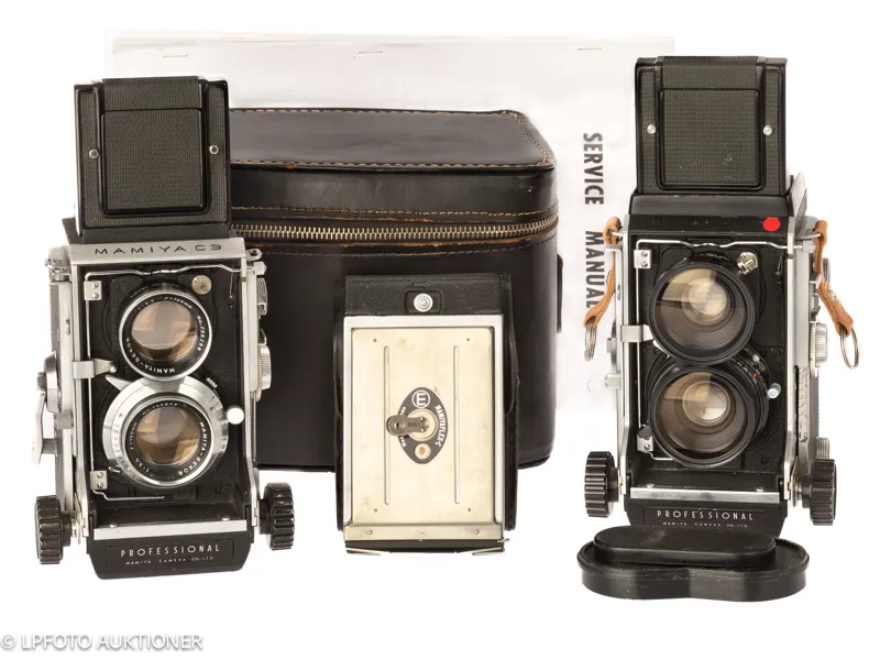Lot with Mamiya C cameras and lenses
