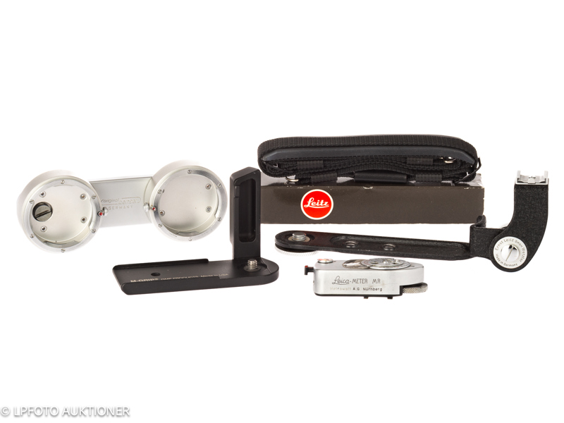 Lot with Leitz Accessories