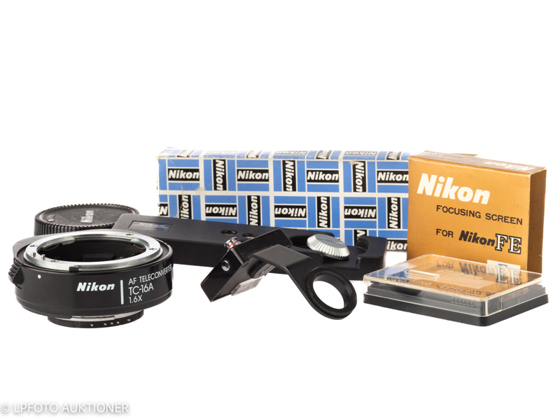 Lot with Nikon accessories
