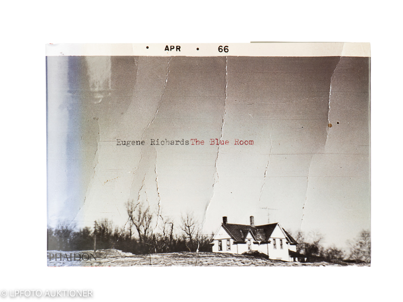 Eugene Richards. The Blue Room_56165a_8de7195ed8a5a17_lg.jpeg