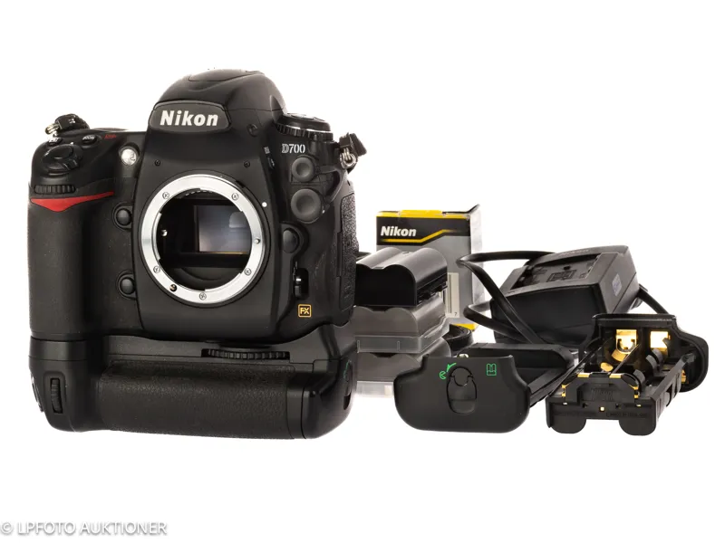 Nikon D700 No.2436100