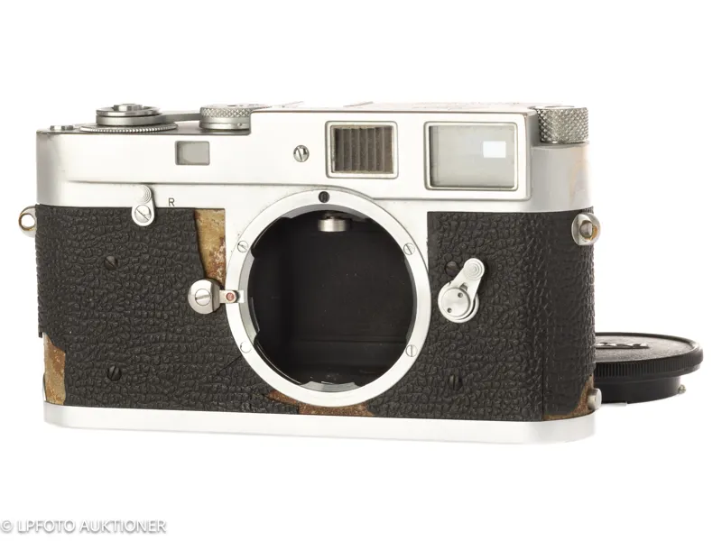 Leica M2 No.975697