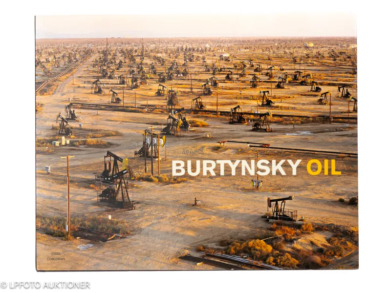 Edward Burtynsky. Oil