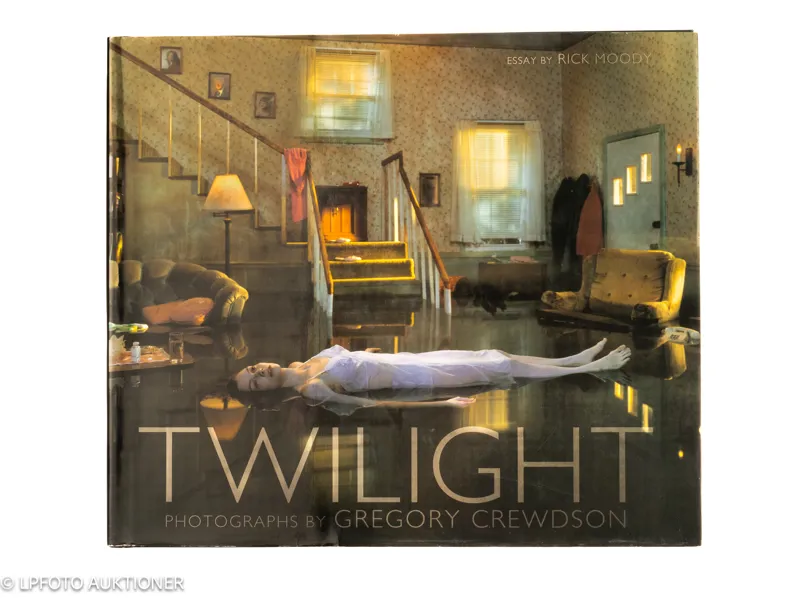 Gregory Crewdson. Twilight