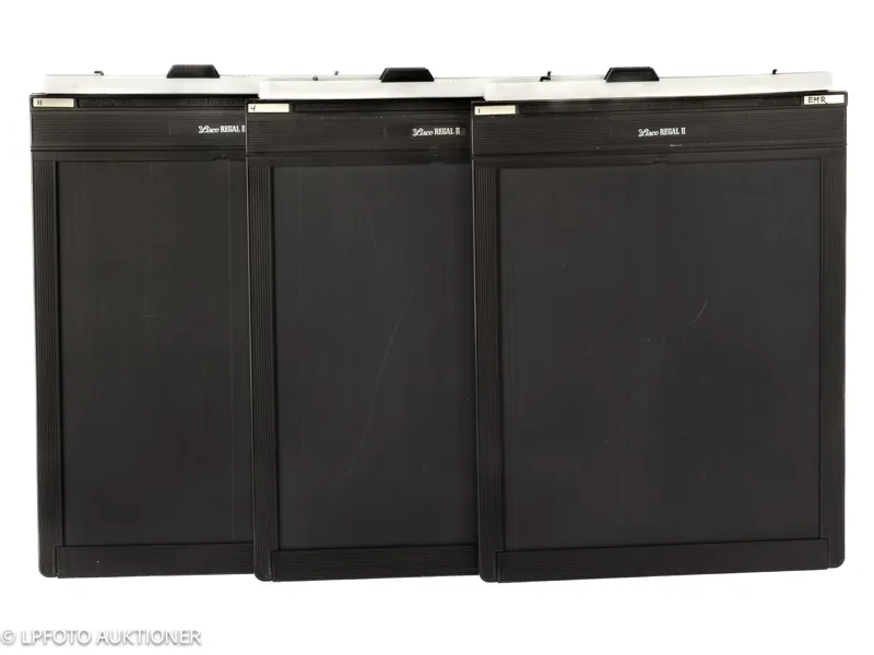 Lot with three 8x10in double cut film holders