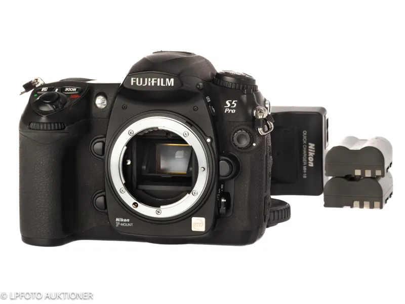 Fujifilm FinePix S5 Pro Super CCD No.73Q04770