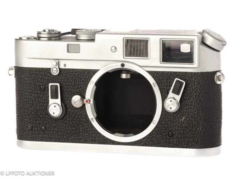 Leica M4 No.1210112