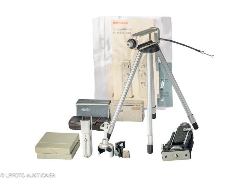 Lot with Minox Accessories